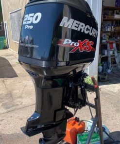 2014 Mercury 250 HP Optimax Pro XS 2-Stroke 25″ Shaft